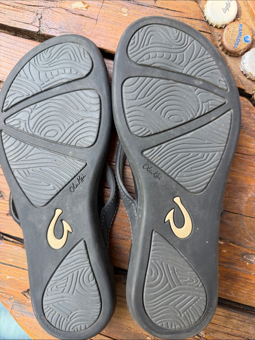 OluKai Black Women’s Flip Flop Sandals - LIKE NEW - Picture 7 of 7